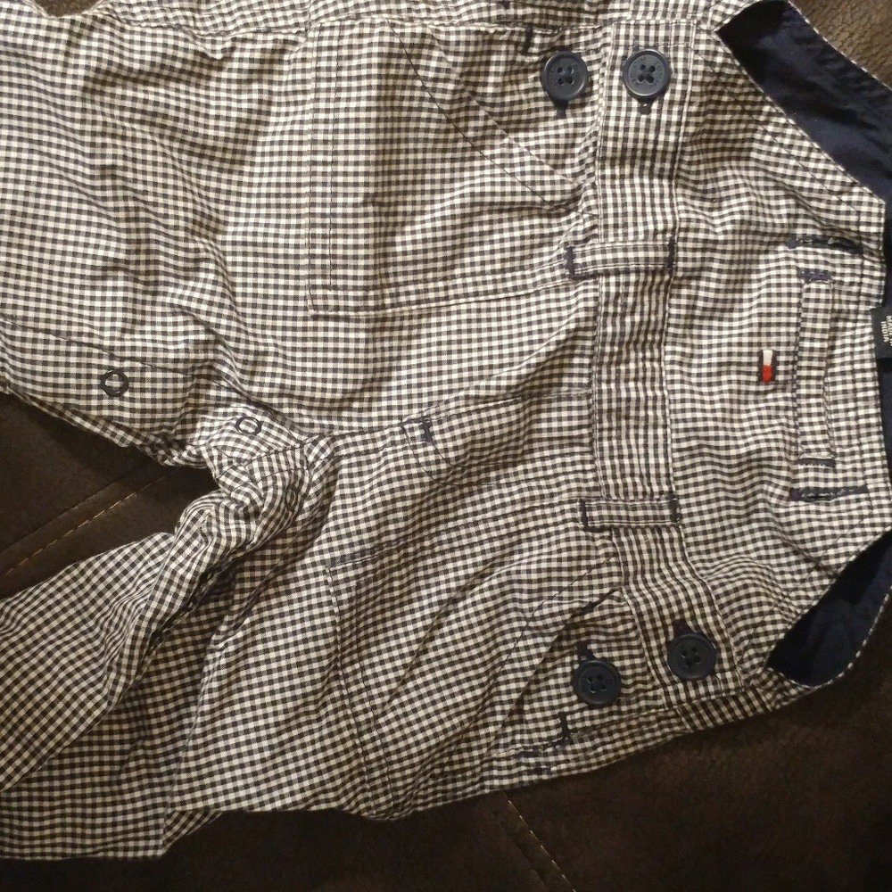 2 piece Tommy Hilfiger jumper w/long sleeve shirt